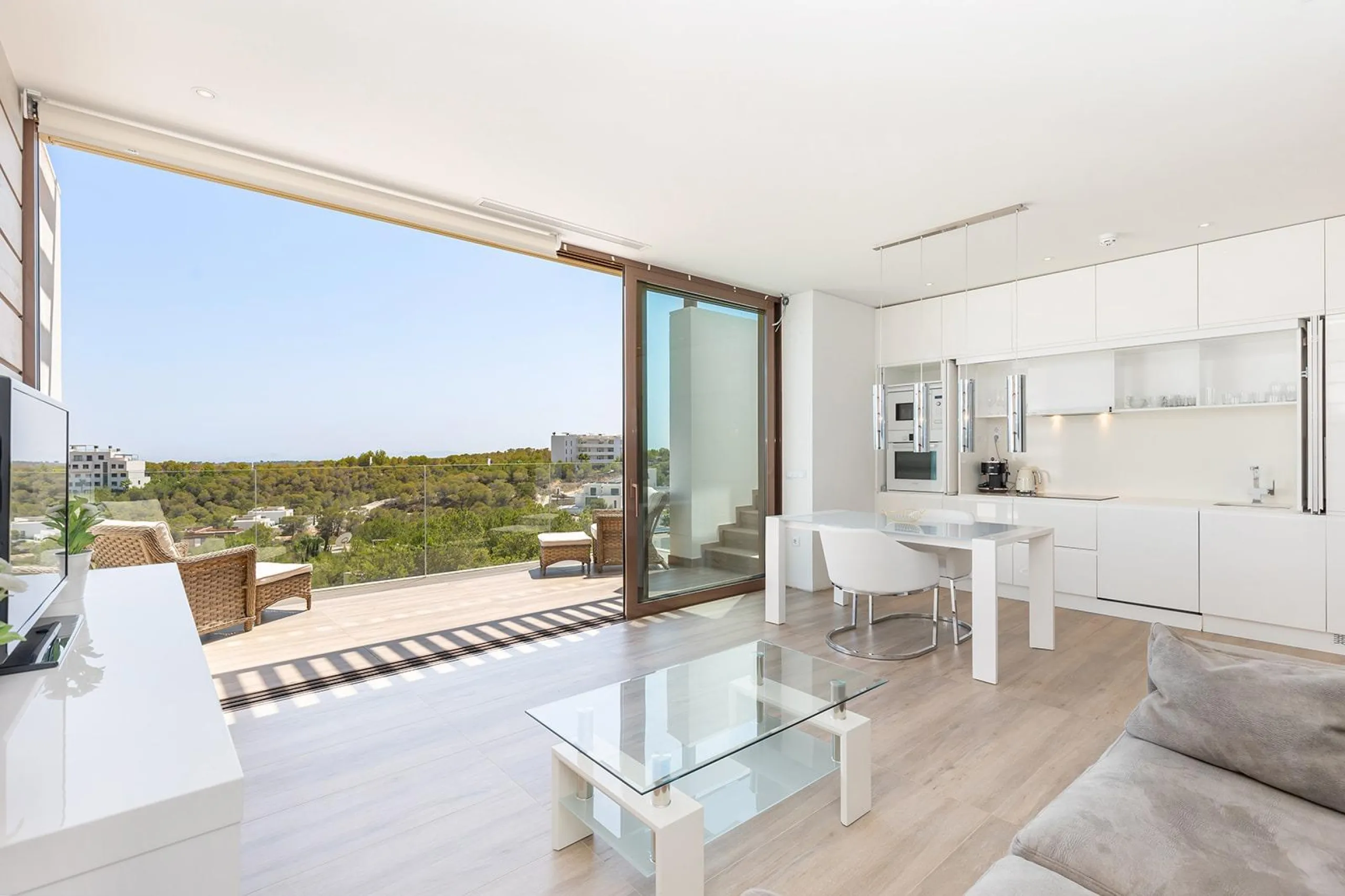 LAS COLINAS. ATICO CON SOLARIUM ENORME PRIVADO. 2 DORM. 2BAÑOS. GARAJE+TRASTERO.
