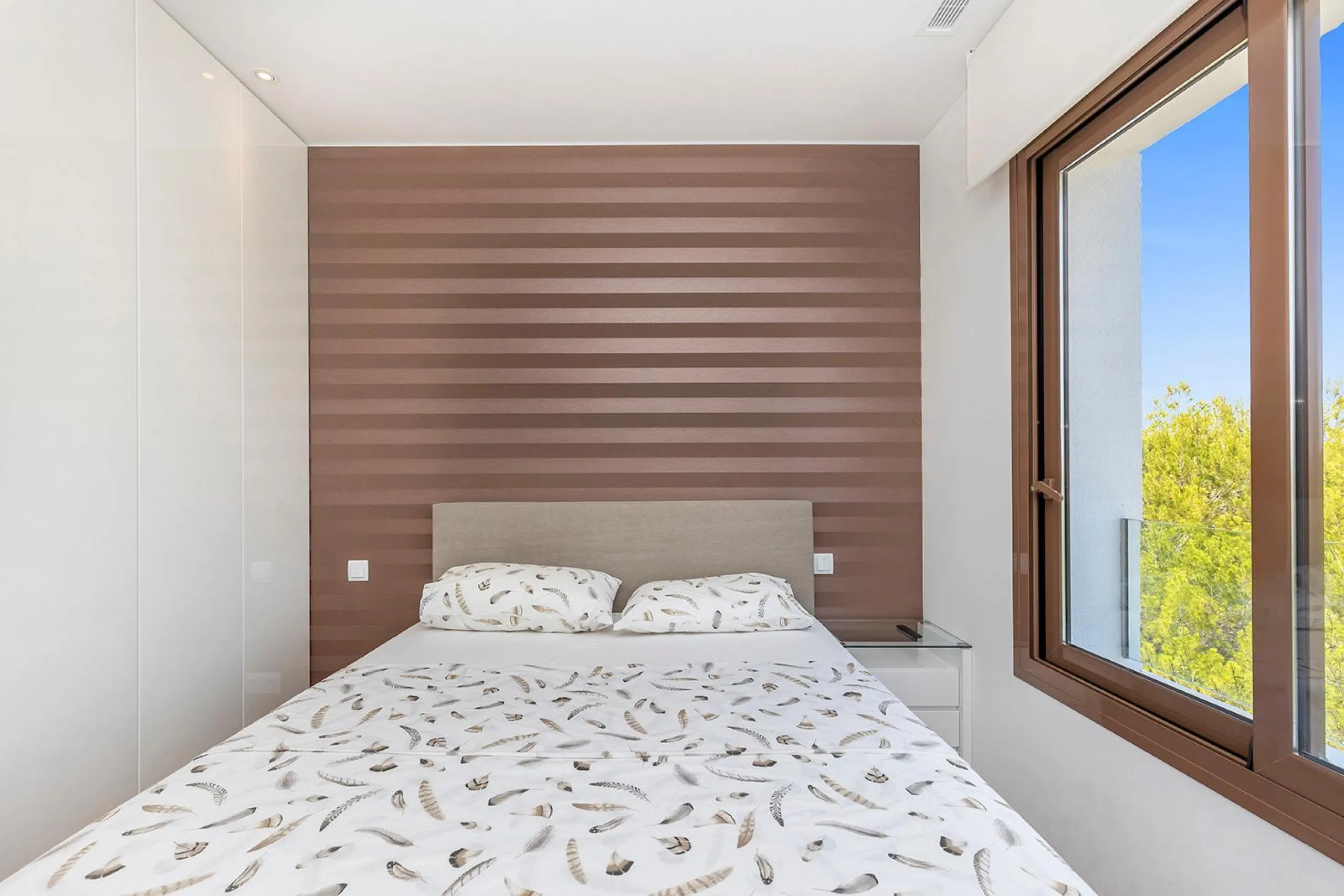 LAS COLINAS. ATICO CON SOLARIUM ENORME PRIVADO. 2 DORM. 2BAÑOS. GARAJE+TRASTERO.