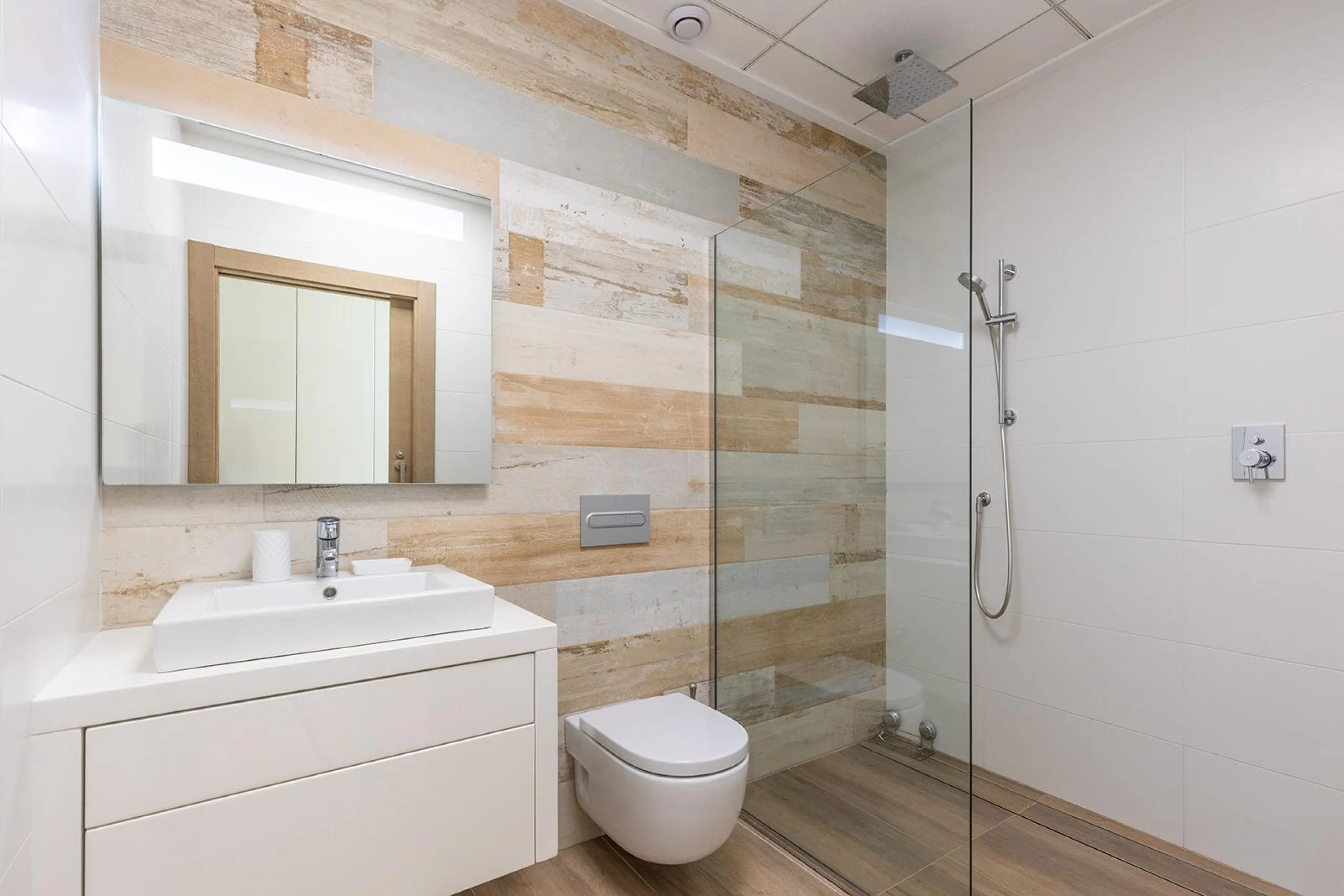LAS COLINAS. ATICO CON SOLARIUM ENORME PRIVADO. 2 DORM. 2BAÑOS. GARAJE+TRASTERO.