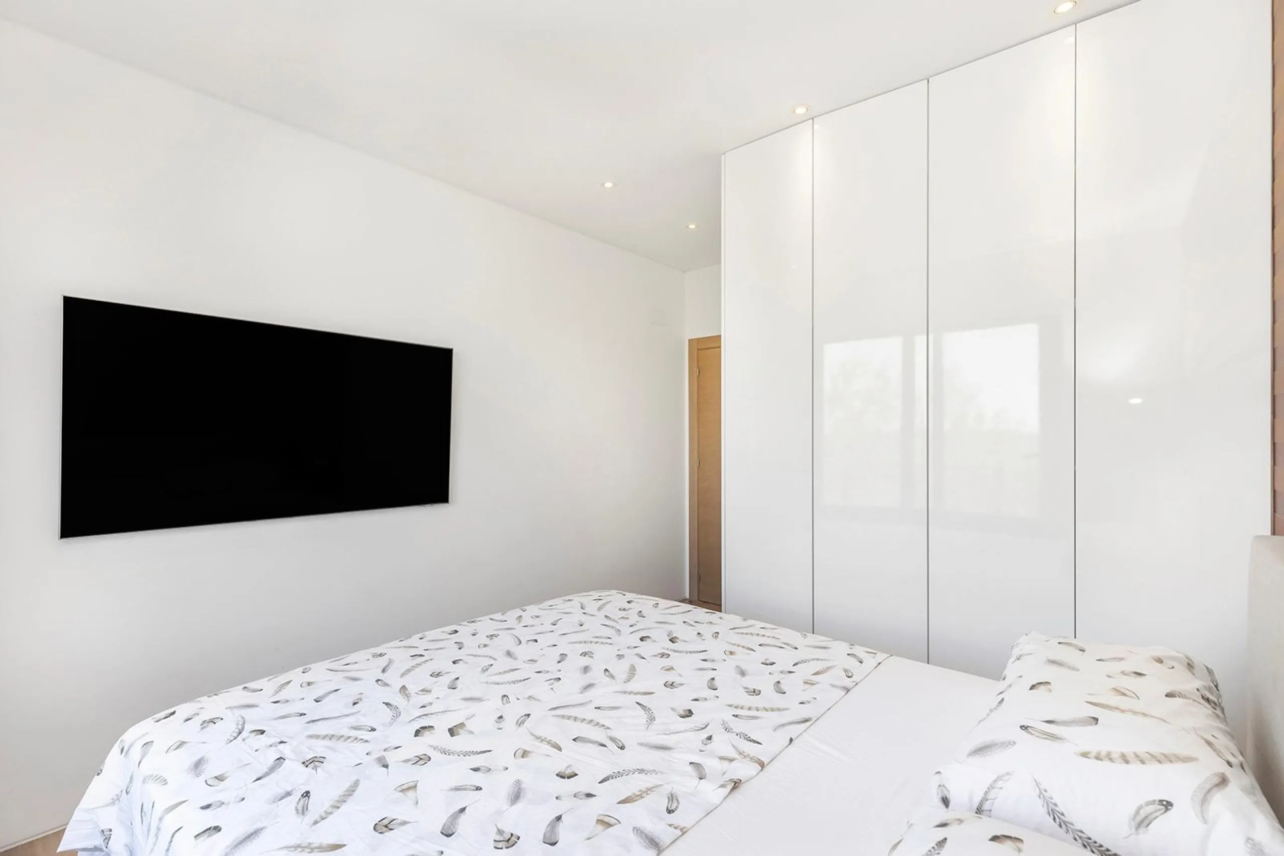 LAS COLINAS. ATICO CON SOLARIUM ENORME PRIVADO. 2 DORM. 2BAÑOS. GARAJE+TRASTERO.