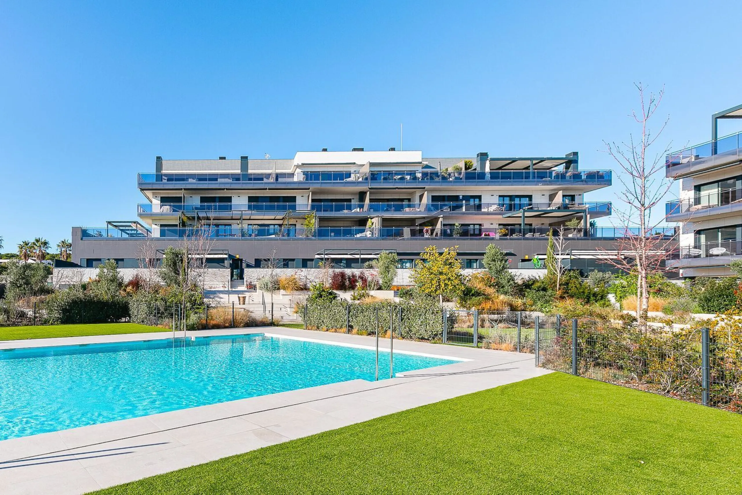 Exclusivo ático con vistas panorámicas al mar y a la montaña en La Plana, Sitges