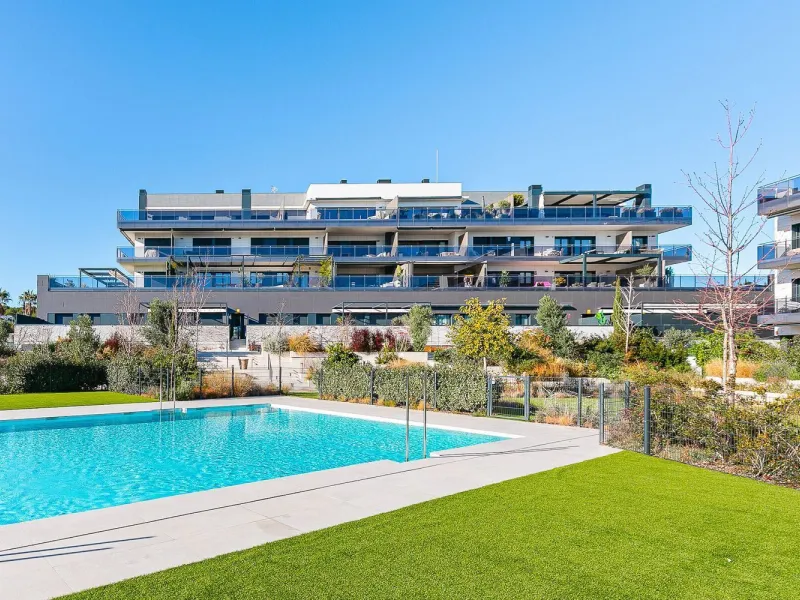 Exclusivo ático con vistas panorámicas al mar y a la montaña en La Plana, Sitges