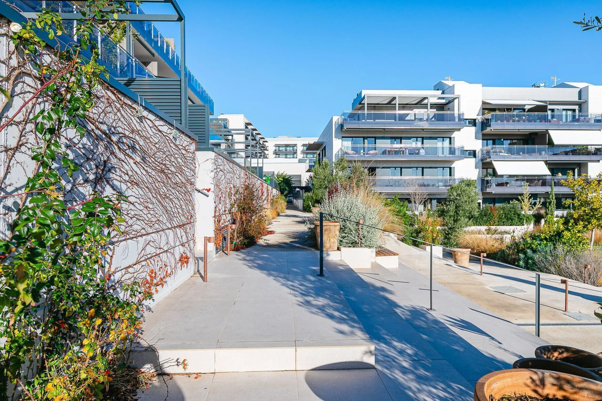 Exclusivo ático con vistas panorámicas al mar y a la montaña en La Plana, Sitges