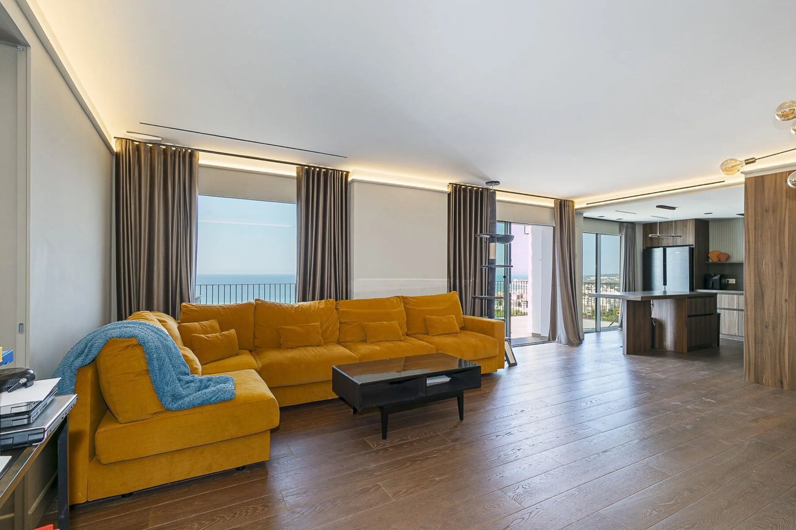 South-Facing Villa with Panoramic Sea Views in Levantina, Sitges