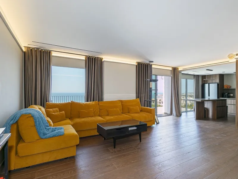 South-Facing Villa with Panoramic Sea Views in Levantina, Sitges