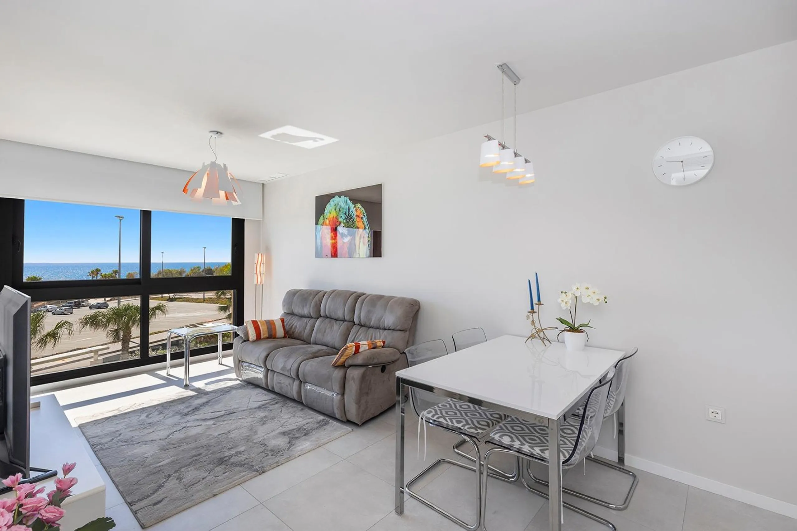 APARTAMENTO CON VISTAS AL MAR EN MIL PALMERAS. 2 DORM. 2 BAÑOS. GARAJE+TRASTERO. TERRAZA 20 M2.