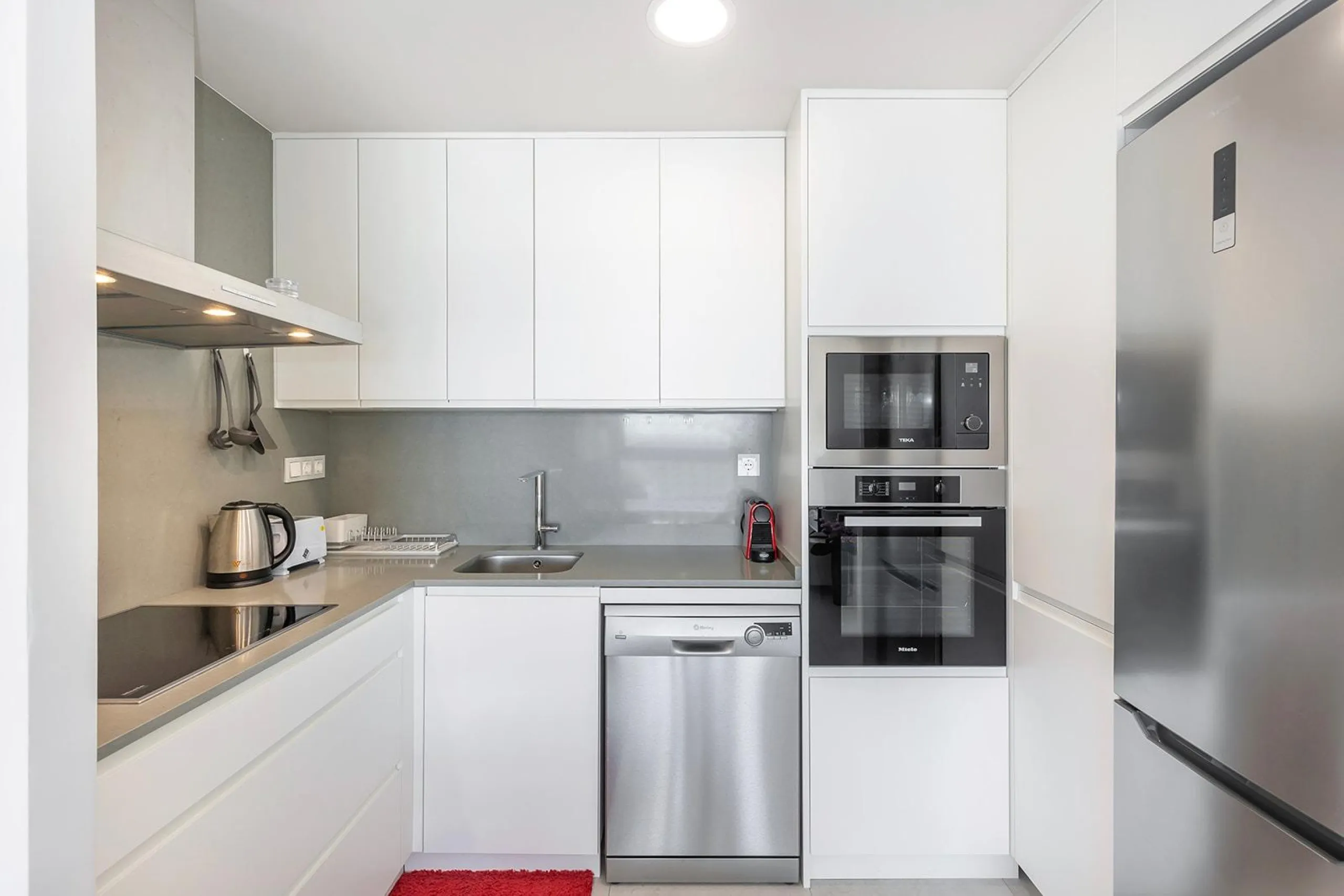 APARTAMENTO CON VISTAS AL MAR EN MIL PALMERAS. 2 DORM. 2 BAÑOS. GARAJE+TRASTERO. TERRAZA 20 M2.