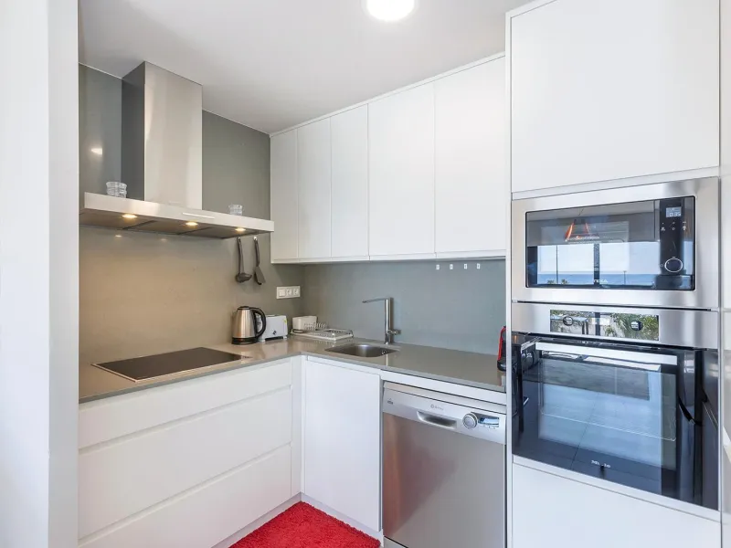 APARTAMENTO CON VISTAS AL MAR EN MIL PALMERAS. 2 DORM. 2 BAÑOS. GARAJE+TRASTERO. TERRAZA 20 M2.