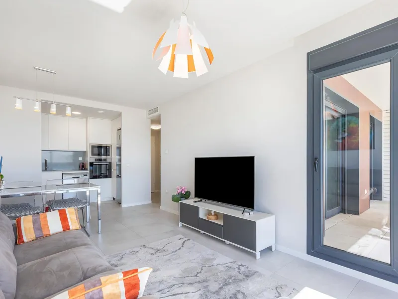 APARTAMENTO CON VISTAS AL MAR EN MIL PALMERAS. 2 DORM. 2 BAÑOS. GARAJE+TRASTERO. TERRAZA 20 M2.