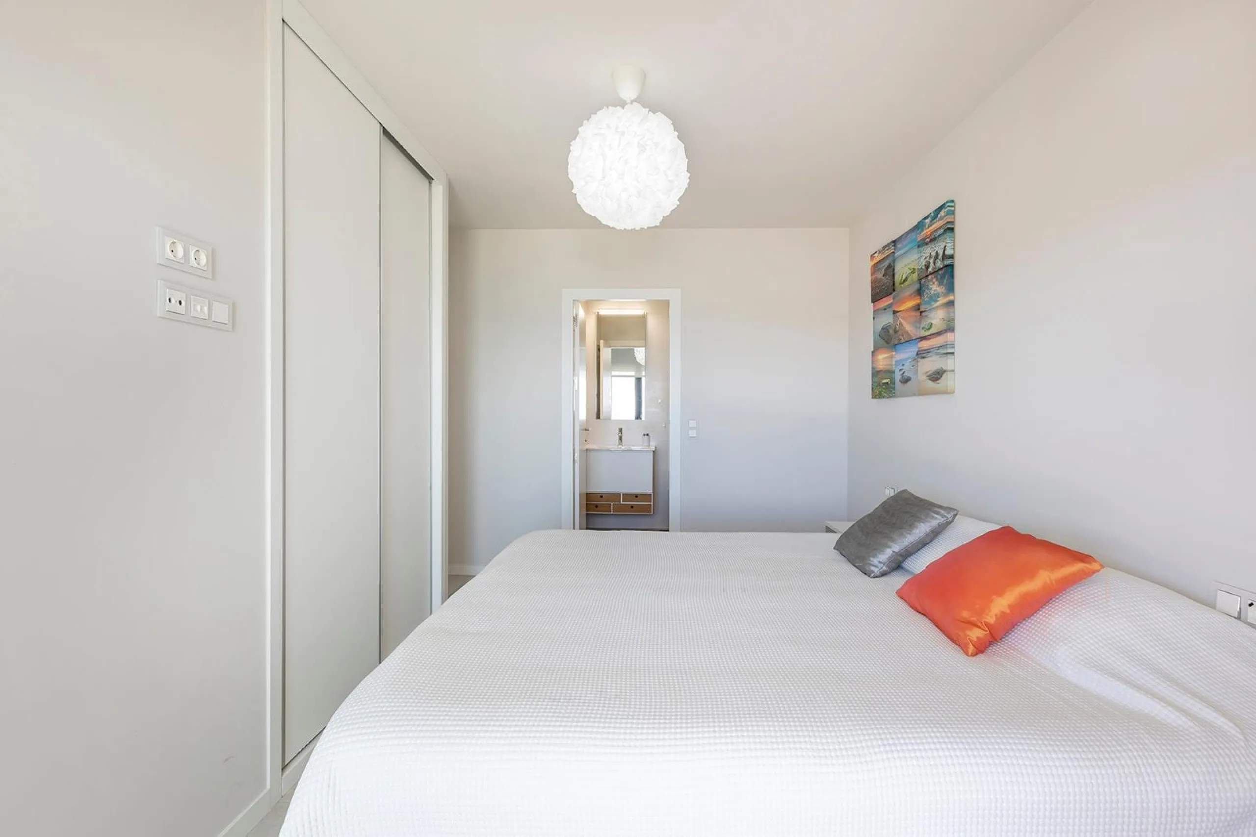 APARTAMENTO CON VISTAS AL MAR EN MIL PALMERAS. 2 DORM. 2 BAÑOS. GARAJE+TRASTERO. TERRAZA 20 M2.