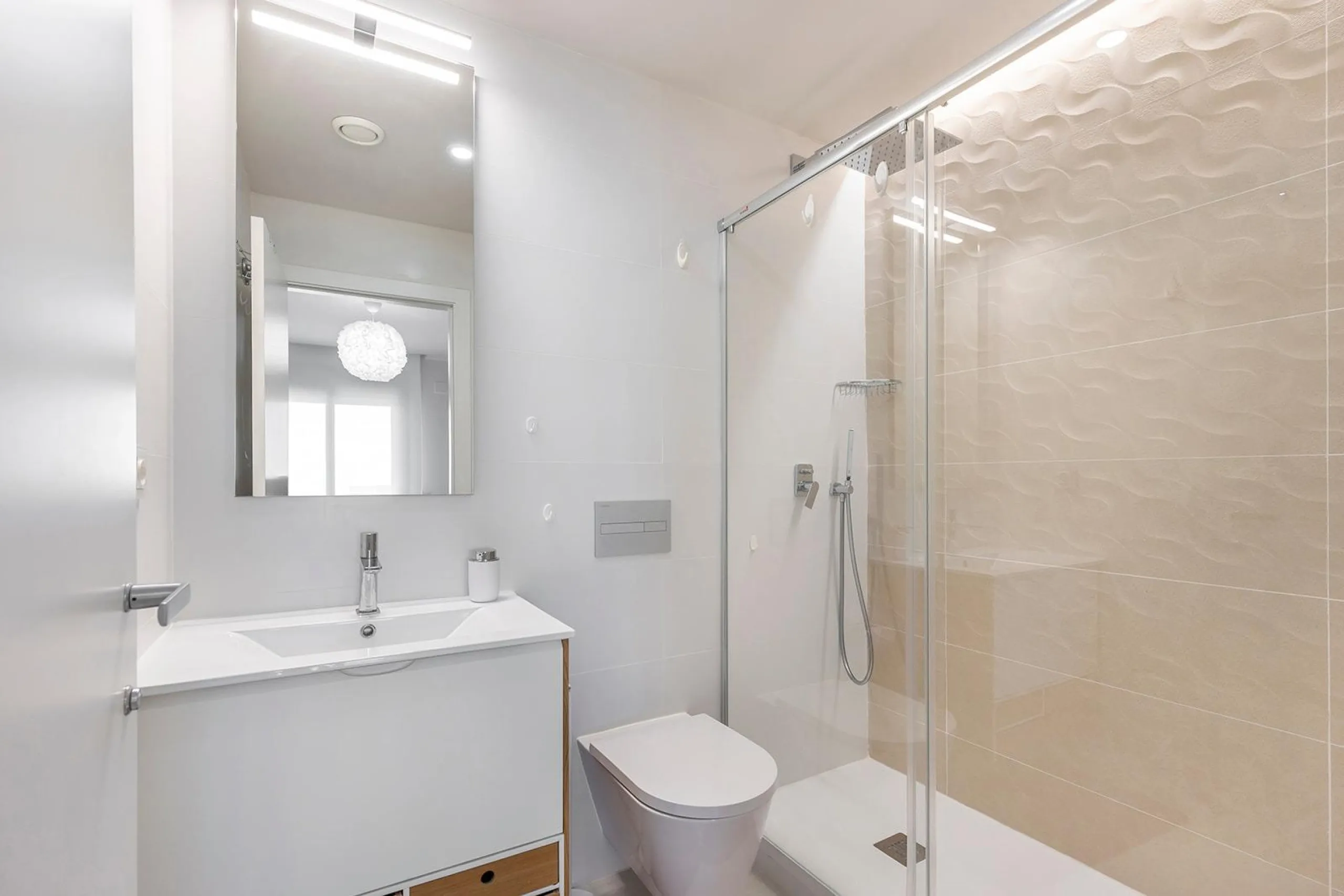 APARTAMENTO CON VISTAS AL MAR EN MIL PALMERAS. 2 DORM. 2 BAÑOS. GARAJE+TRASTERO. TERRAZA 20 M2.