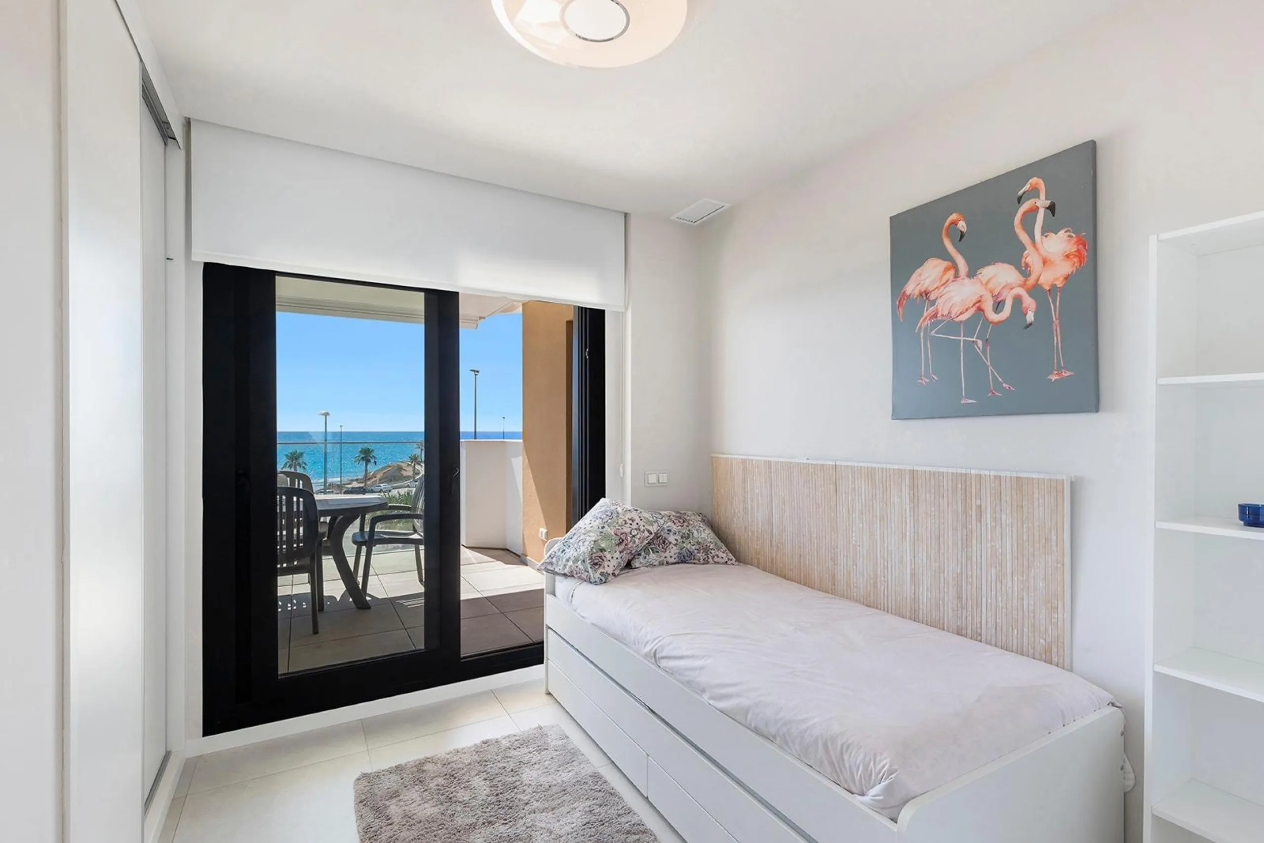 APARTAMENTO CON VISTAS AL MAR EN MIL PALMERAS. 2 DORM. 2 BAÑOS. GARAJE+TRASTERO. TERRAZA 20 M2.