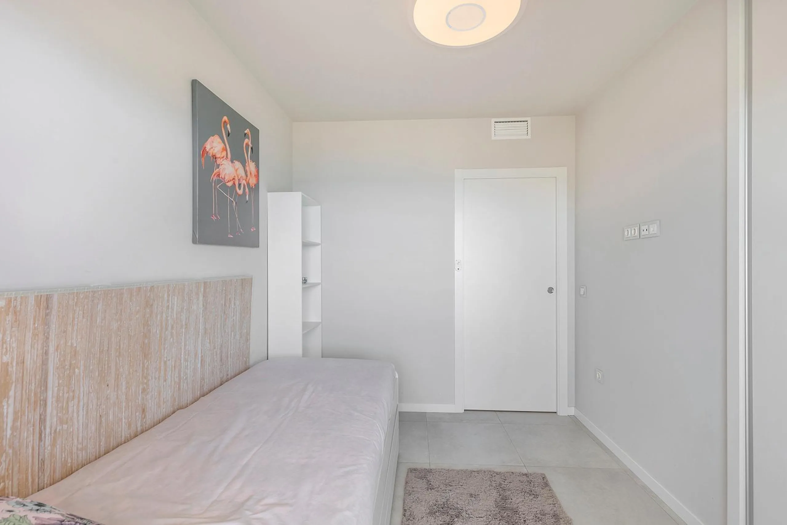 APARTAMENTO CON VISTAS AL MAR EN MIL PALMERAS. 2 DORM. 2 BAÑOS. GARAJE+TRASTERO. TERRAZA 20 M2.