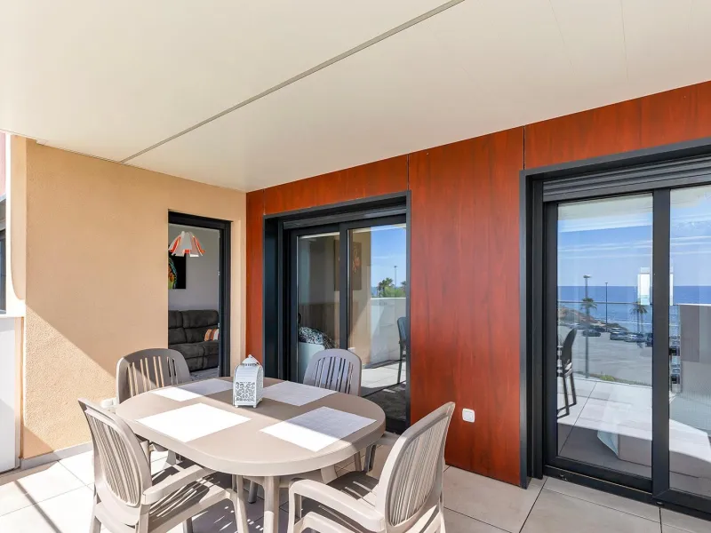 APARTAMENTO CON VISTAS AL MAR EN MIL PALMERAS. 2 DORM. 2 BAÑOS. GARAJE+TRASTERO. TERRAZA 20 M2.
