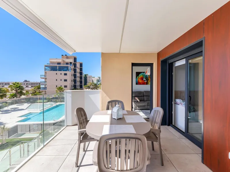 APARTAMENTO CON VISTAS AL MAR EN MIL PALMERAS. 2 DORM. 2 BAÑOS. GARAJE+TRASTERO. TERRAZA 20 M2.