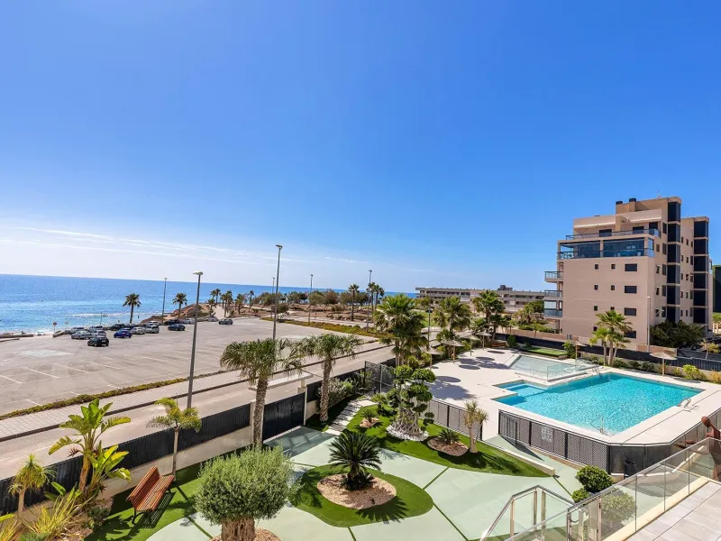 APARTAMENTO CON VISTAS AL MAR EN MIL PALMERAS. 2 DORM. 2 BAÑOS. GARAJE+TRASTERO. TERRAZA 20 M2.