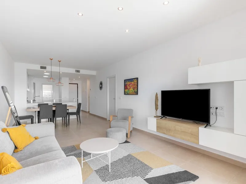 ESPECTACULAR APARTAMENTO CON LICENCIA TURISTICA. 3 DORM. 2 BAÑOS. GARAJE. PISCINA.