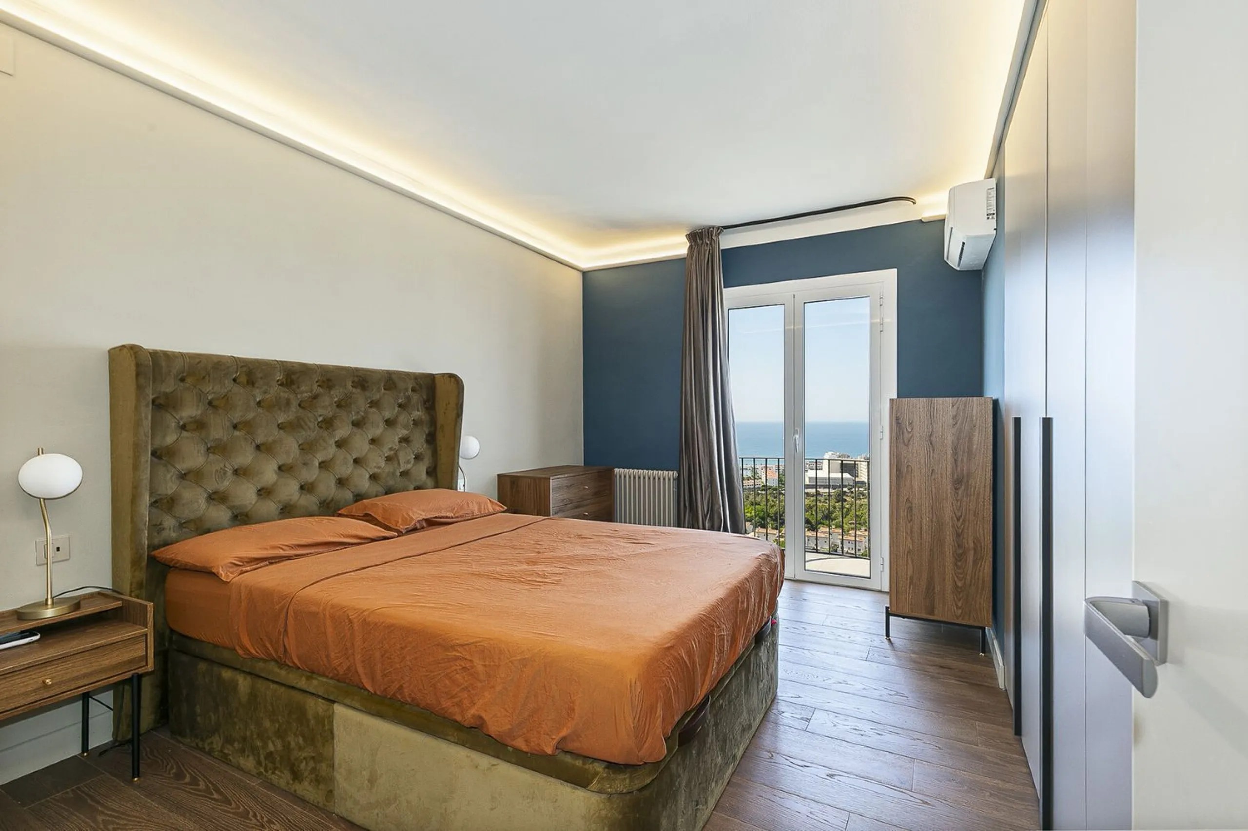 South-Facing Villa with Panoramic Sea Views in Levantina, Sitges