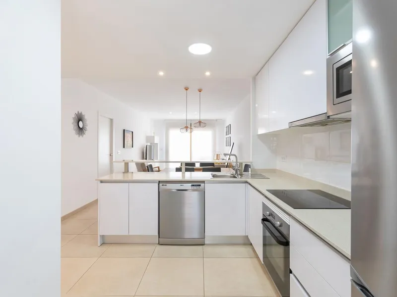 ESPECTACULAR APARTAMENTO CON LICENCIA TURISTICA. 3 DORM. 2 BAÑOS. GARAJE. PISCINA.