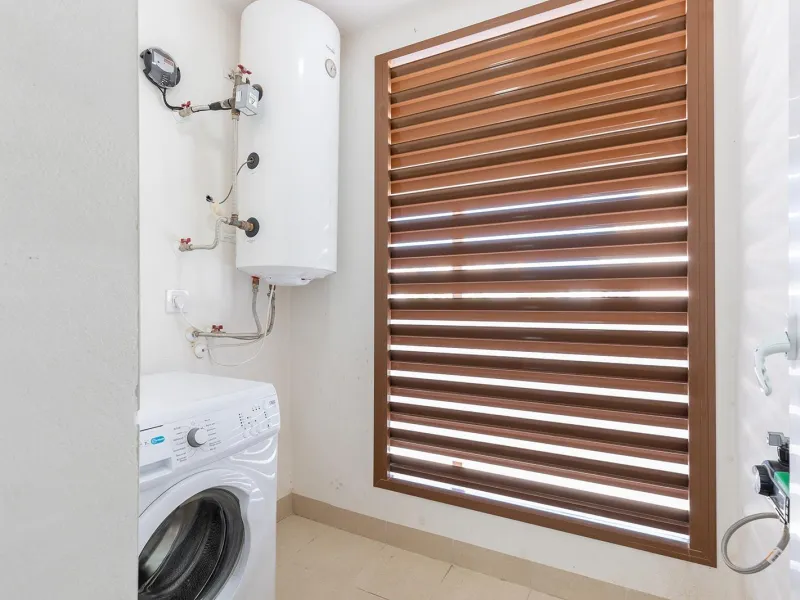 ESPECTACULAR APARTAMENTO CON LICENCIA TURISTICA. 3 DORM. 2 BAÑOS. GARAJE. PISCINA.