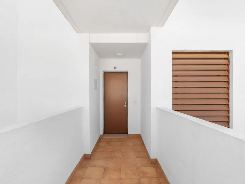 ESPECTACULAR APARTAMENTO CON LICENCIA TURISTICA. 3 DORM. 2 BAÑOS. GARAJE. PISCINA.