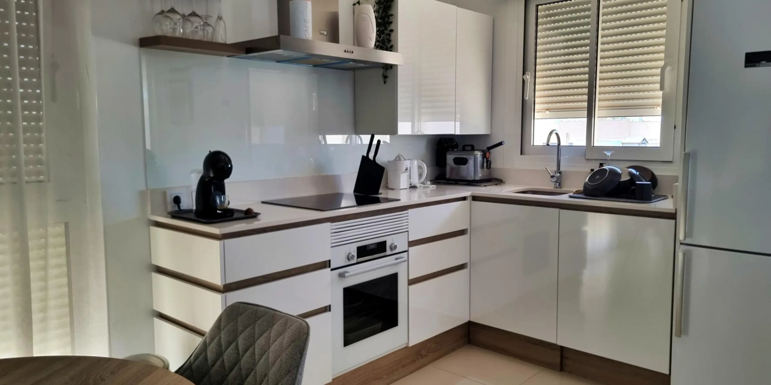 BUNGALOW PLANTA ALTA EN QUESADA. 2 DORM. 2 BAÑOS. CON SOLARIUM 73 M2.