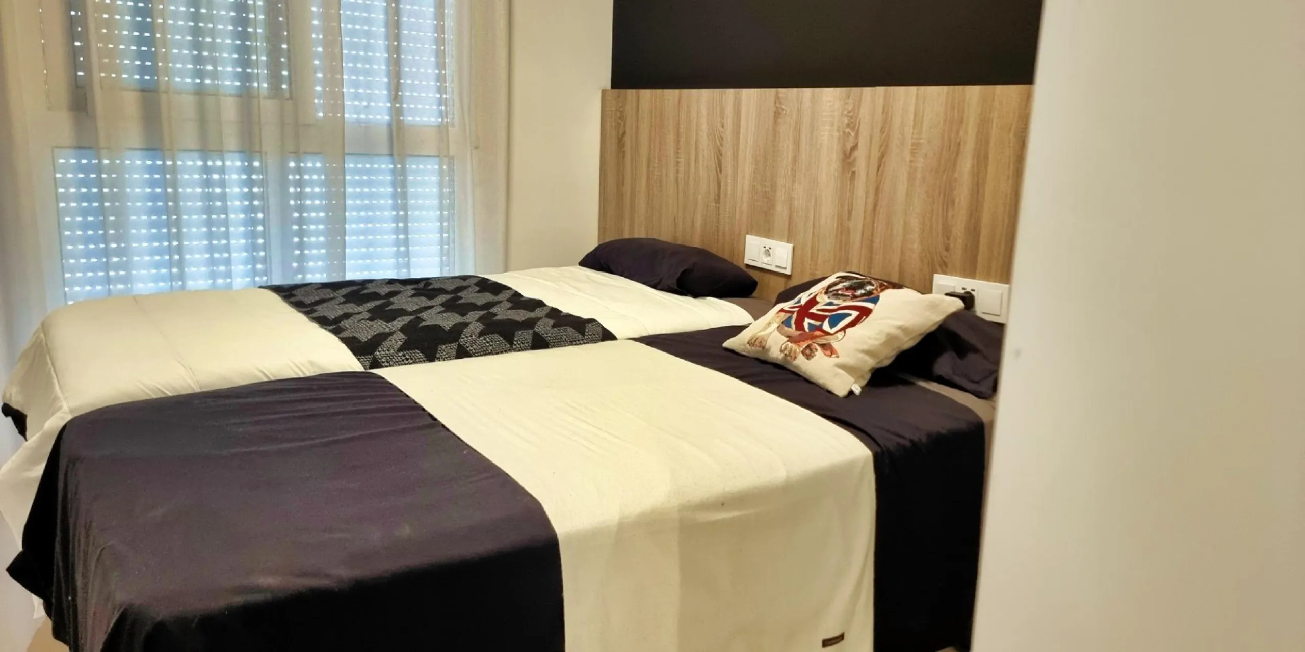 BUNGALOW PLANTA ALTA EN QUESADA. 2 DORM. 2 BAÑOS. CON SOLARIUM 73 M2.