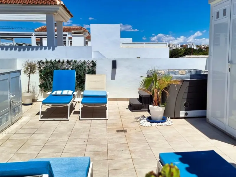BUNGALOW PLANTA ALTA EN QUESADA. 2 DORM. 2 BAÑOS. CON SOLARIUM 73 M2.