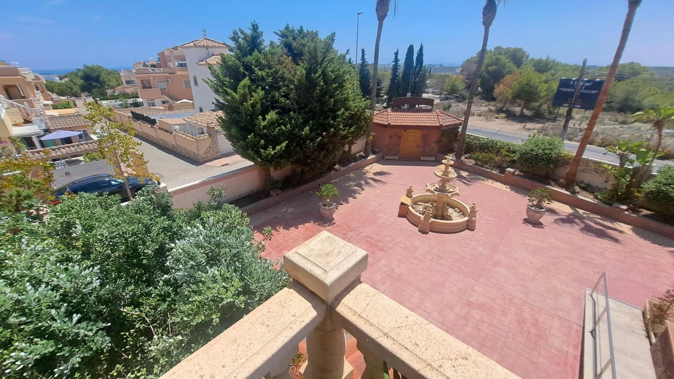 RESTAURANTE EN CABO ROIG. CON 871 M2.