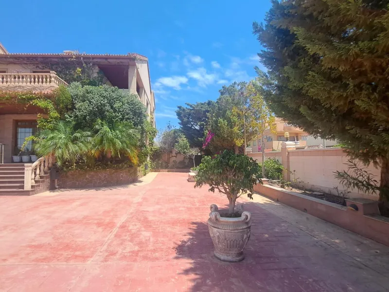 RESTAURANTE EN CABO ROIG. CON 871 M2.