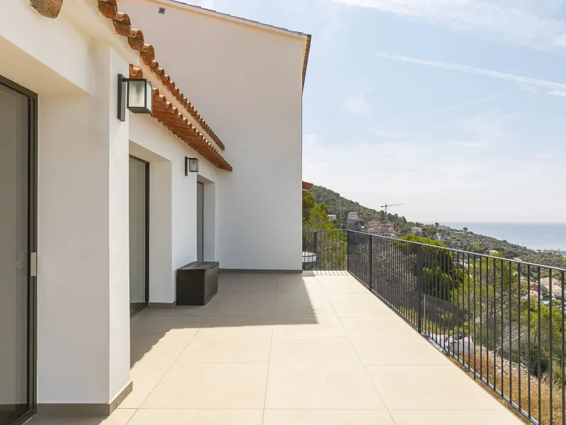 South-Facing Villa with Panoramic Sea Views in Levantina, Sitges