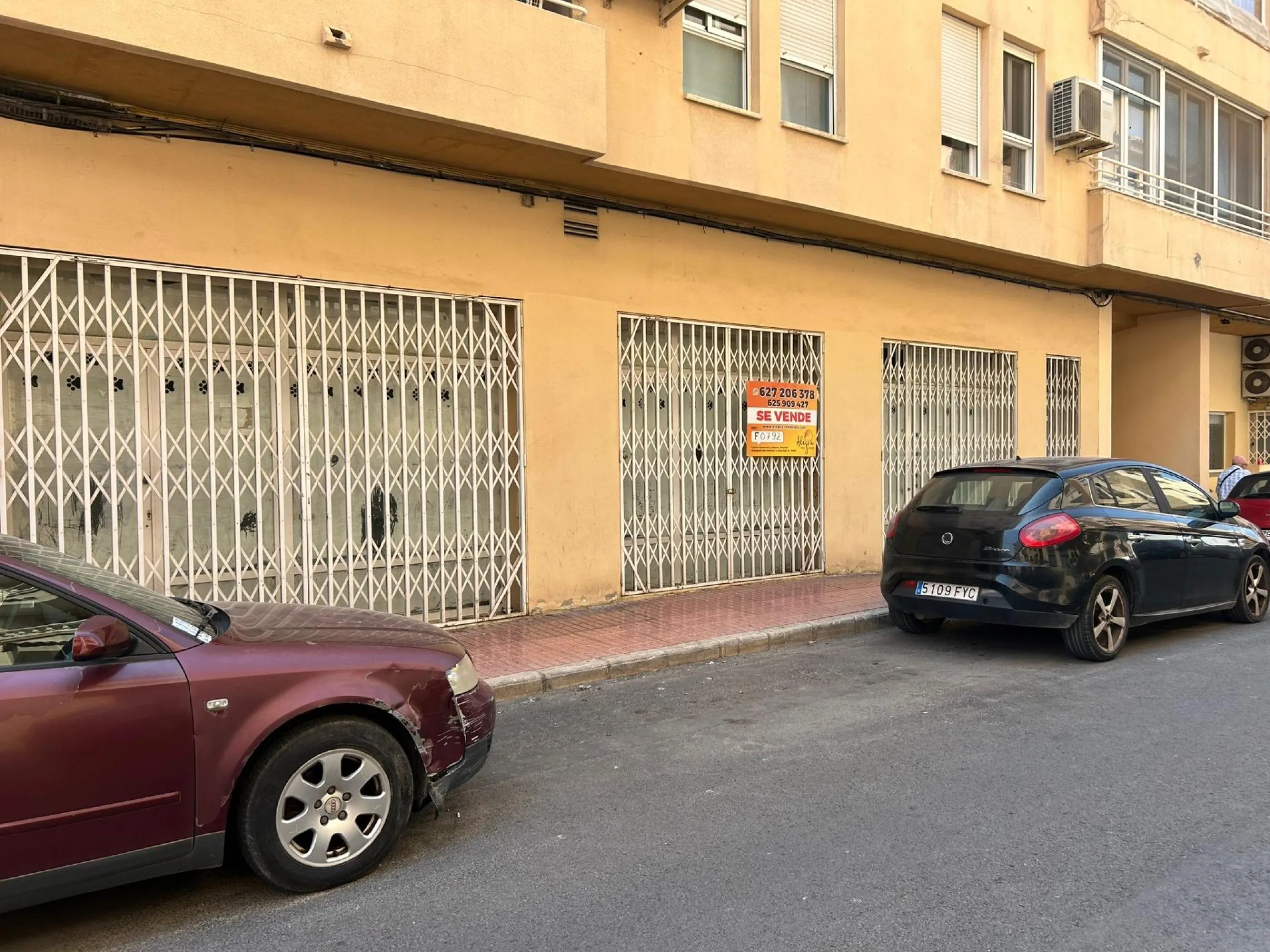 Spacious Commercial Property for Sale in the Heart of Alfaz del Pi