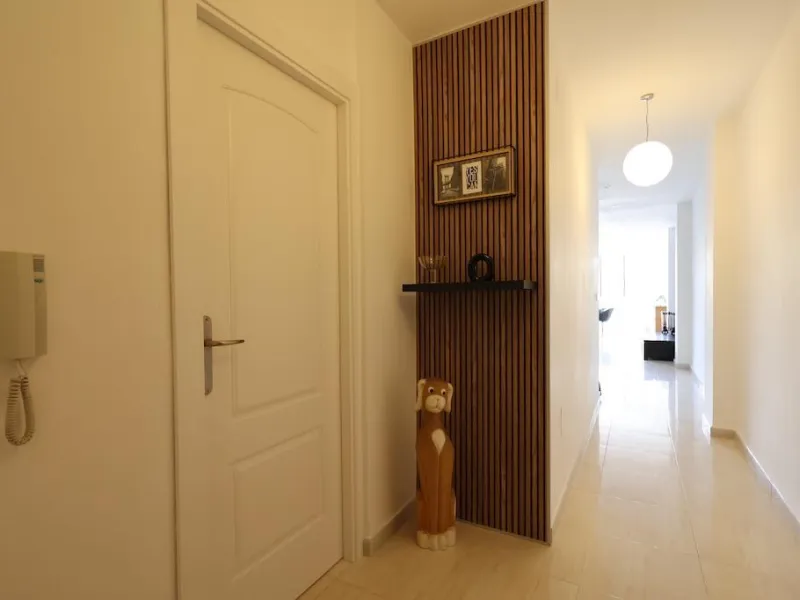 REFORMADO APARTAMENTO FRENTE DEL PUERTO. 3 DORM. 2 BAÑO. 110M2.