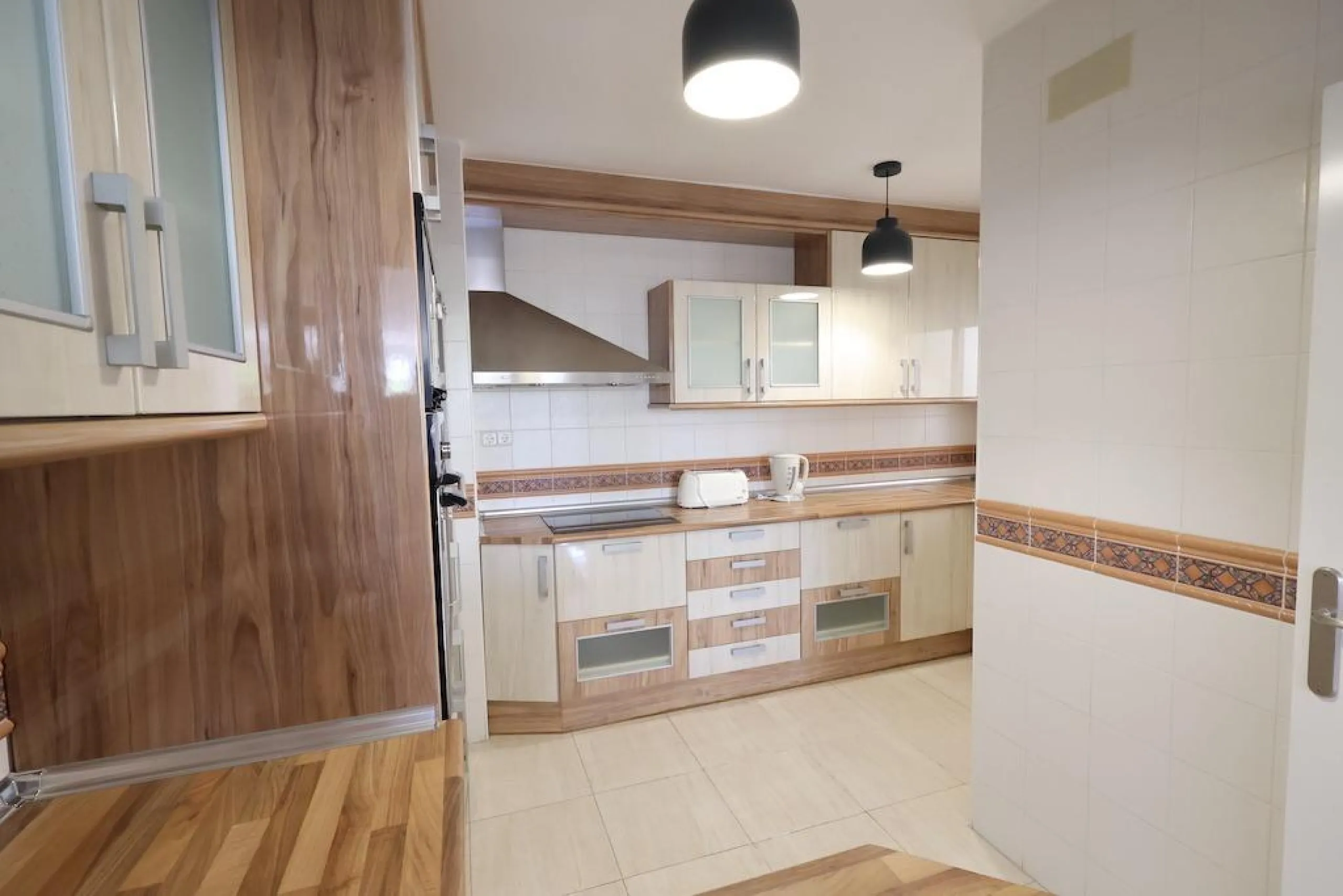 REFORMADO APARTAMENTO FRENTE DEL PUERTO. 3 DORM. 2 BAÑO. 110M2.