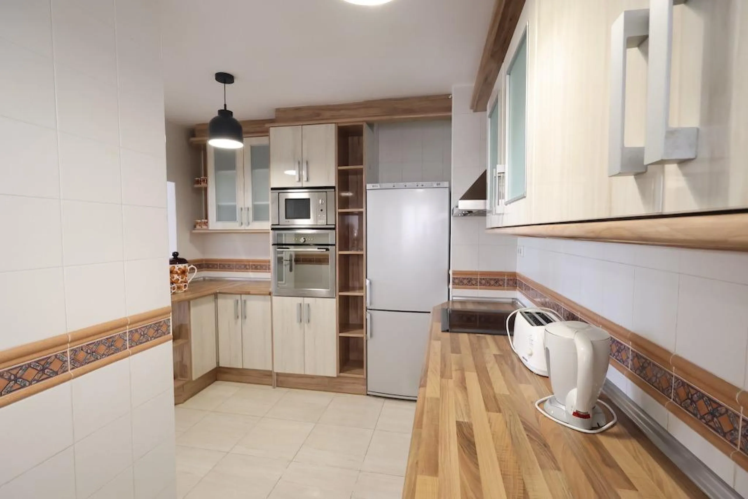 REFORMADO APARTAMENTO FRENTE DEL PUERTO. 3 DORM. 2 BAÑO. 110M2.