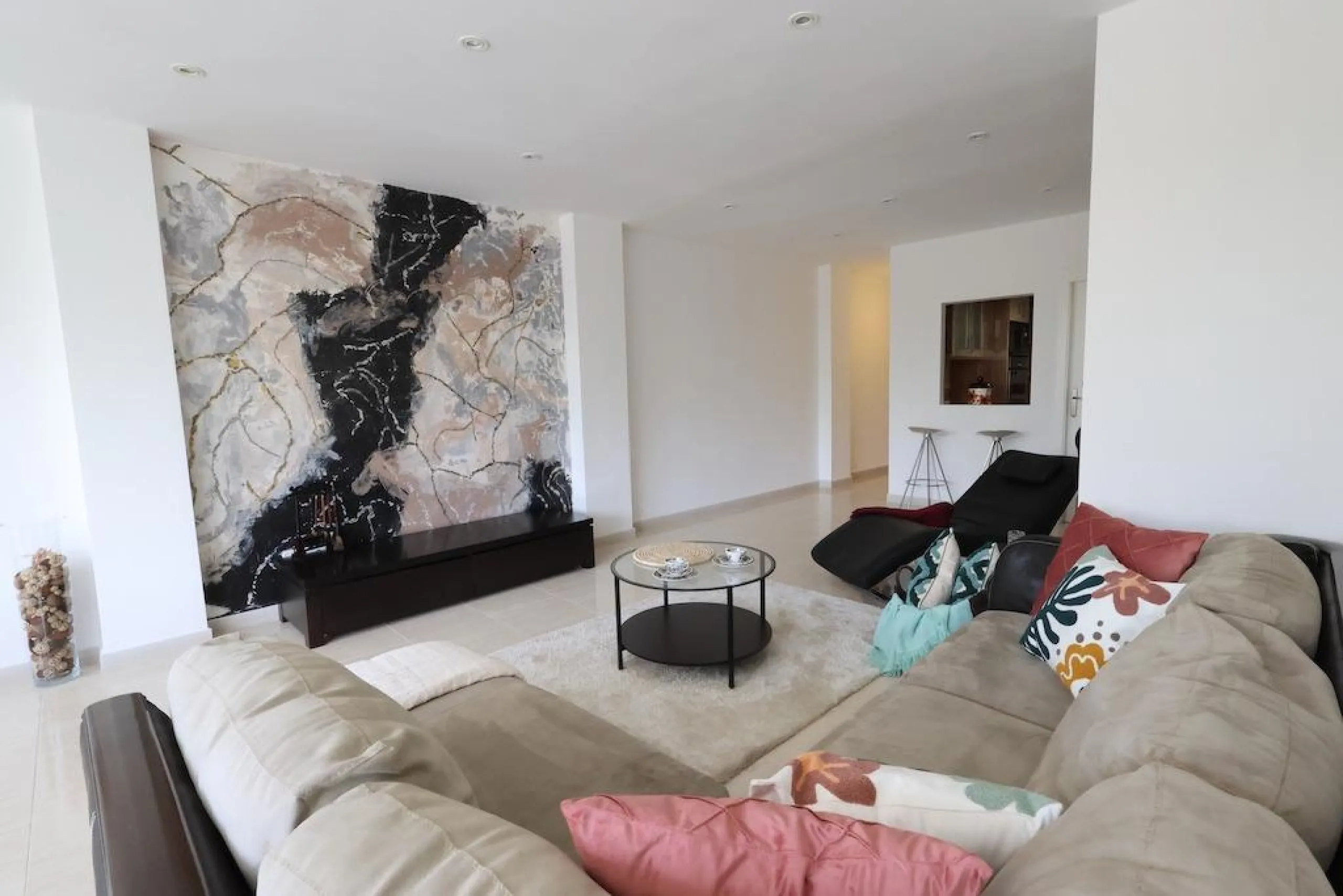 REFORMADO APARTAMENTO FRENTE DEL PUERTO. 3 DORM. 2 BAÑO. 110M2.