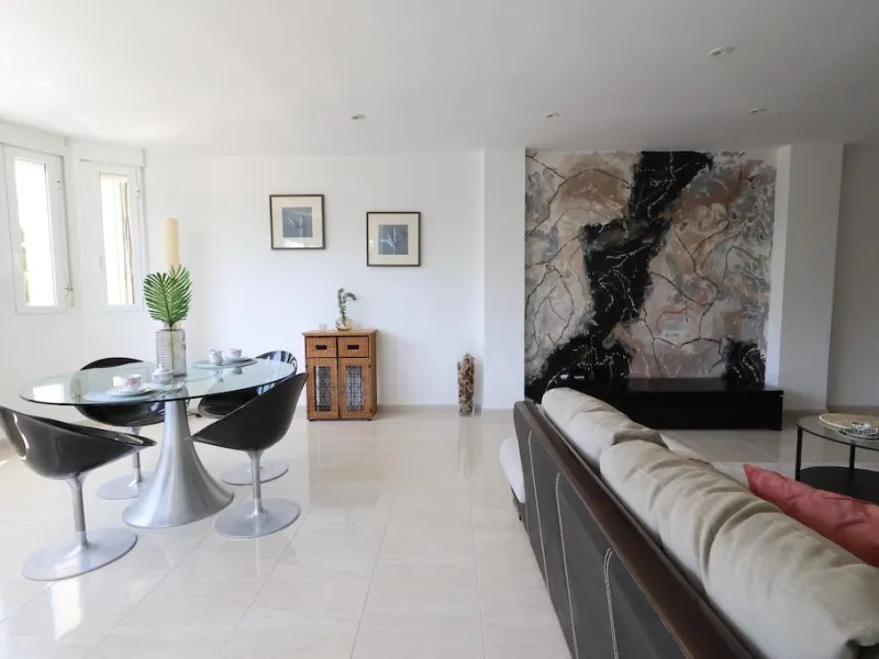 REFORMADO APARTAMENTO FRENTE DEL PUERTO. 3 DORM. 2 BAÑO. 110M2.