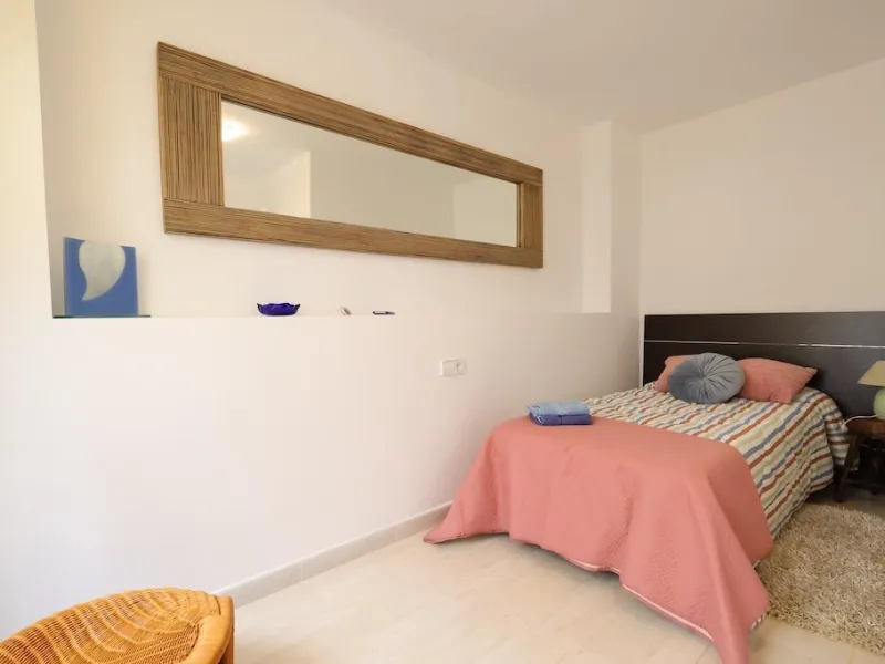 REFORMADO APARTAMENTO FRENTE DEL PUERTO. 3 DORM. 2 BAÑO. 110M2.