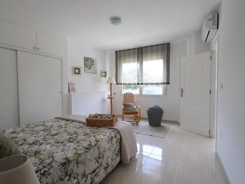 REFORMADO APARTAMENTO FRENTE DEL PUERTO. 3 DORM. 2 BAÑO. 110M2.