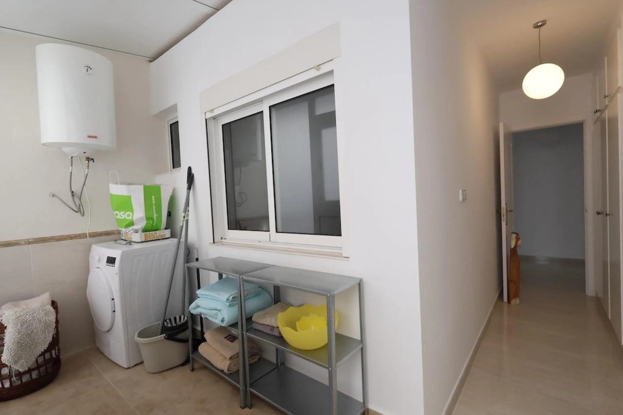 REFORMADO APARTAMENTO FRENTE DEL PUERTO. 3 DORM. 2 BAÑO. 110M2.