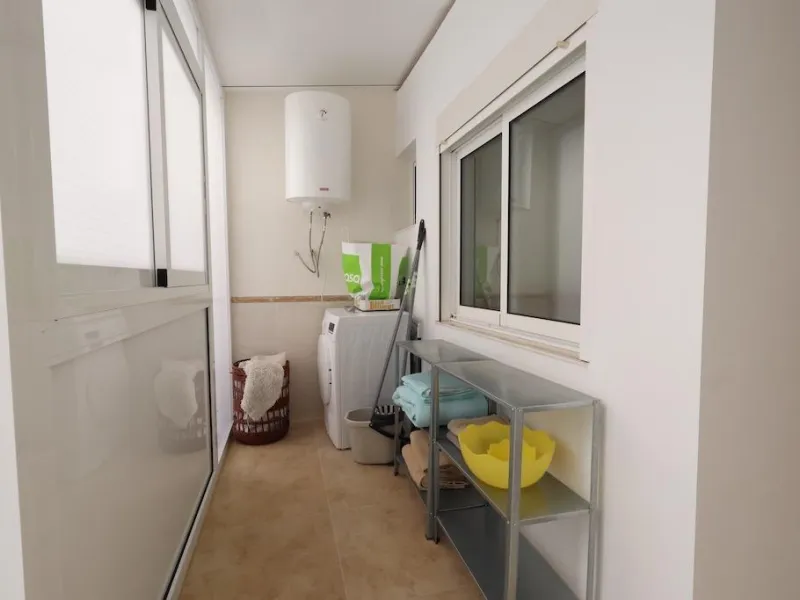 REFORMADO APARTAMENTO FRENTE DEL PUERTO. 3 DORM. 2 BAÑO. 110M2.