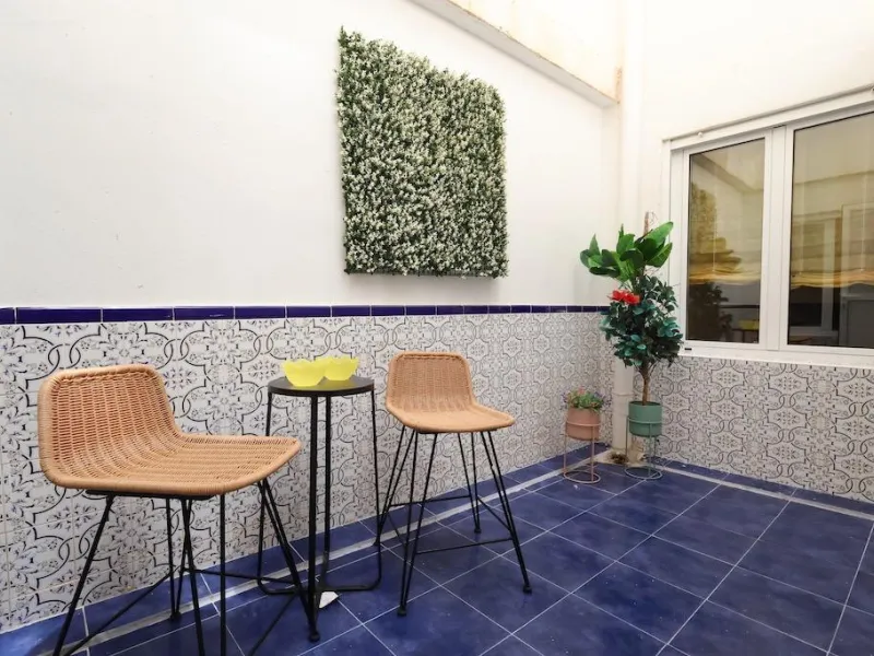 REFORMADO APARTAMENTO FRENTE DEL PUERTO. 3 DORM. 2 BAÑO. 110M2.