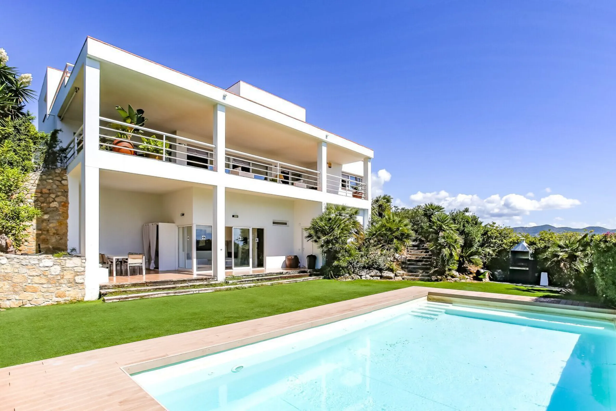 Villa with Panoramic Sea and Golf Views in Sitges, Can Girona