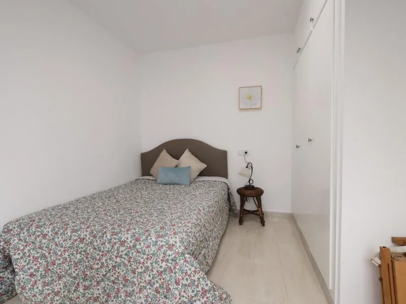 REFORMADO APARTAMENTO FRENTE DEL PUERTO. 3 DORM. 2 BAÑO. 110M2.