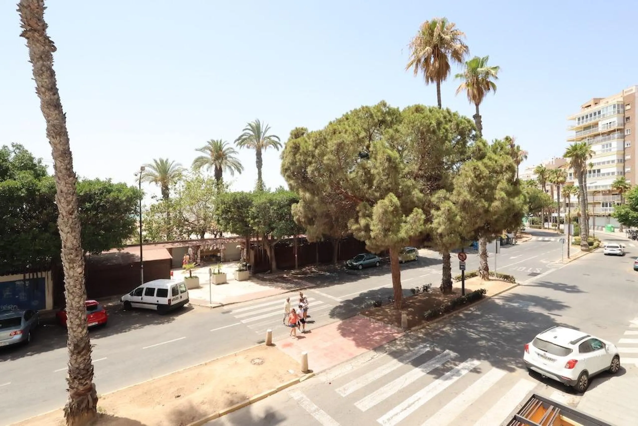 REFORMADO APARTAMENTO FRENTE DEL PUERTO. 3 DORM. 2 BAÑO. 110M2.