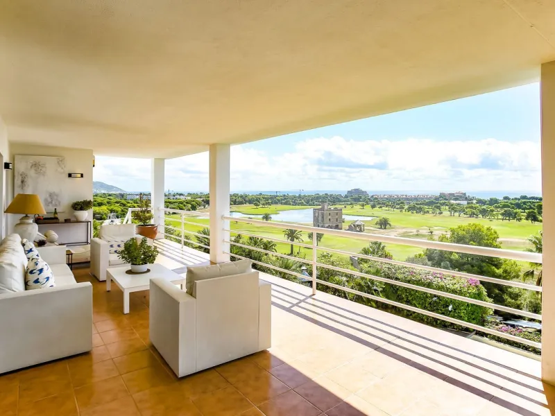 Villa with Panoramic Sea and Golf Views in Sitges, Can Girona