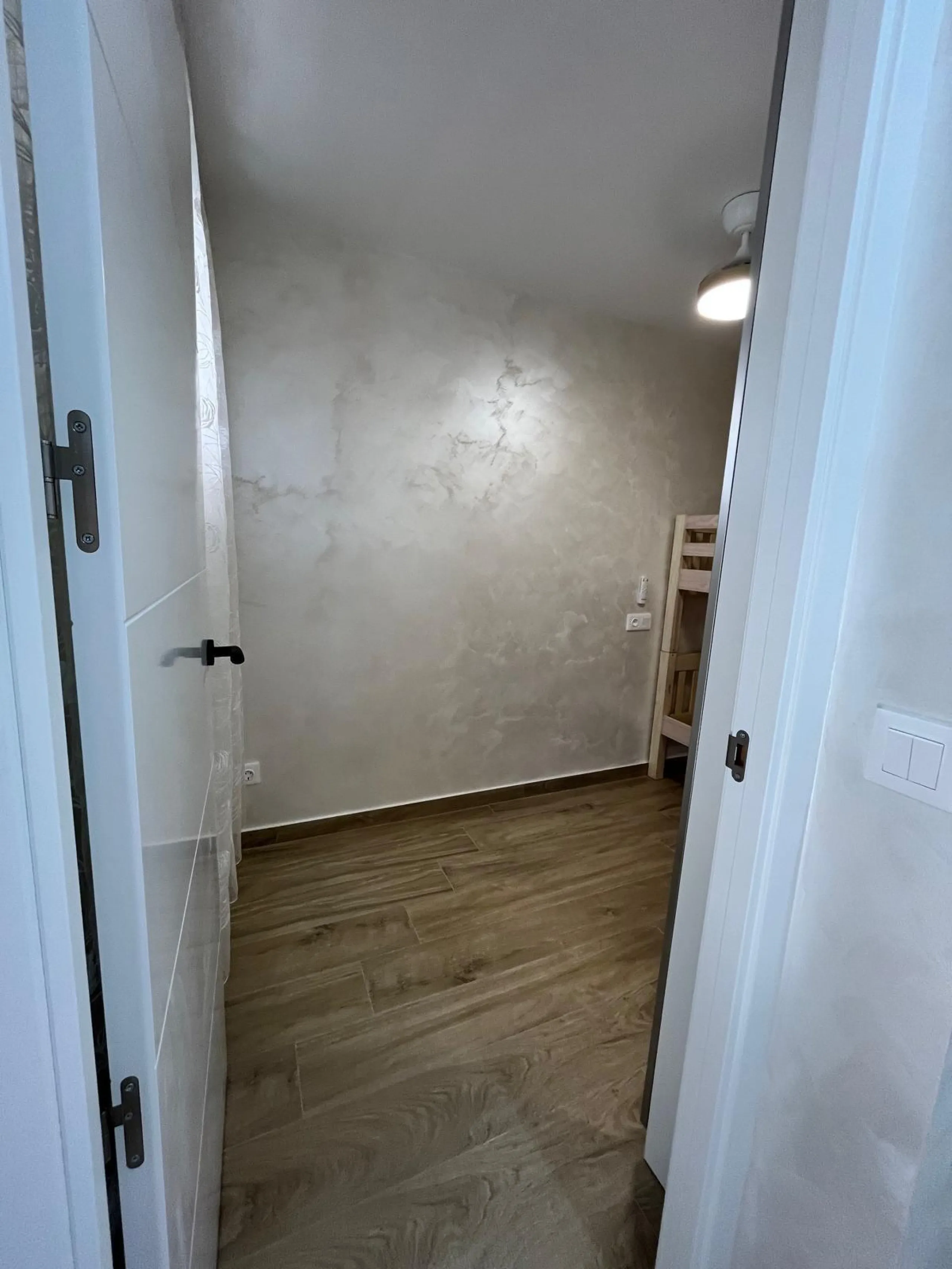 APARTAMENTO DE LUJO . EN PRIMERA LINEA CON VISTAS AL MAR