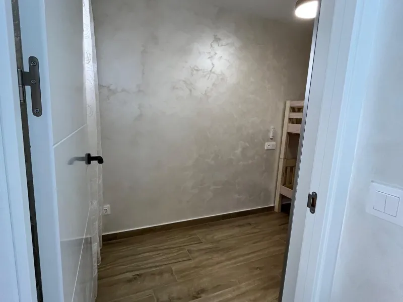 APARTAMENTO DE LUJO . EN PRIMERA LINEA CON VISTAS AL MAR