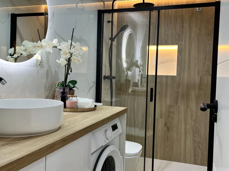 APARTAMENTO DE LUJO . EN PRIMERA LINEA CON VISTAS AL MAR