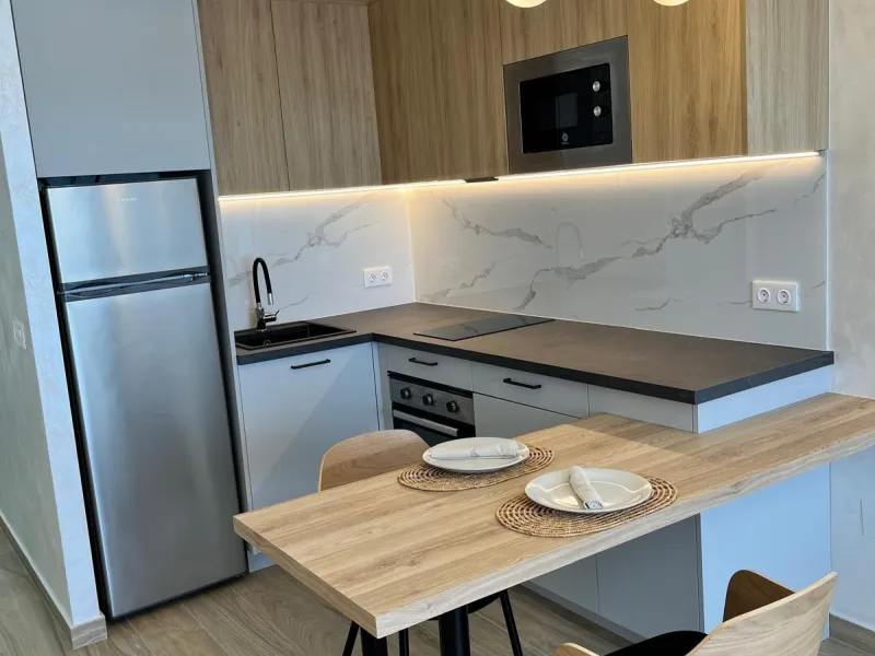 APARTAMENTO DE LUJO . EN PRIMERA LINEA CON VISTAS AL MAR